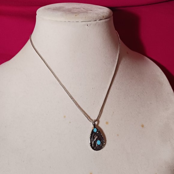 Bohemian Retro Feather Teardrop Leaf Pendant Necklace NWOT - Picture 4 of 12